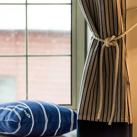 Апартаменты City Beach Apartment *